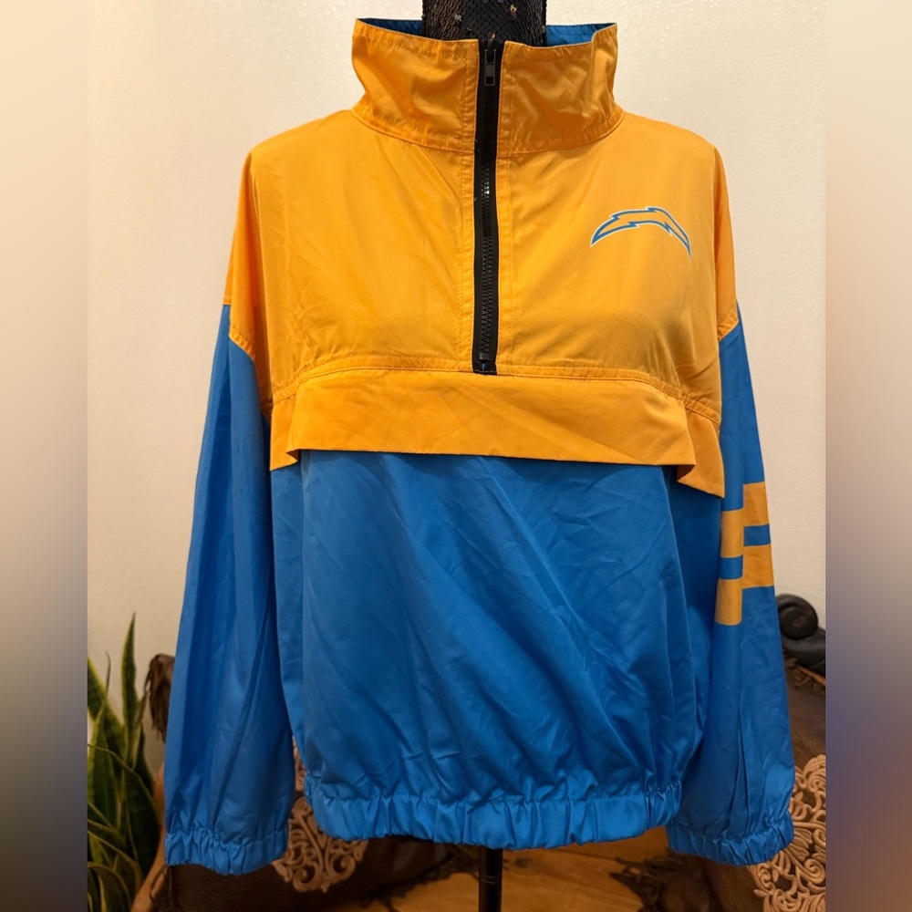 NFL Team Apparel Chargers Pullover Windbreaker Size XL